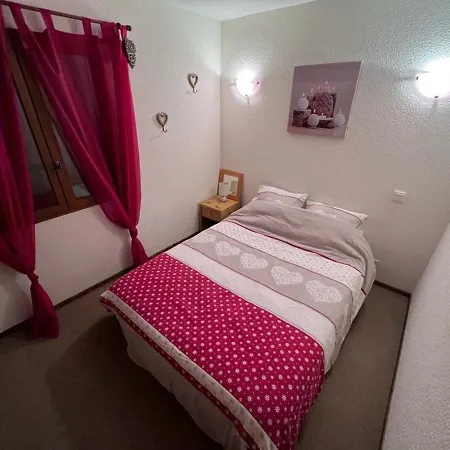 Mitoyen Au Coeur Des Angles, Proche Pistes Et Commerces, 2 Ch, Mezzanine, Balcon - Fr-1-593-98 Chalet Les Angles (Pyrenees-Orientales)