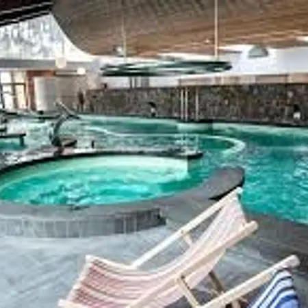 Mitoyen Au Coeur Des Angles, Proche Pistes Et Commerces, 2 Ch, Mezzanine, Balcon - Fr-1-593-98 Les Angles (Pyrenees-Orientales)